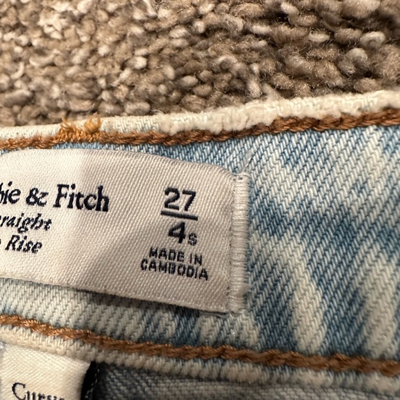 Women’s abercrombie 90’s straight Light wash jeans size 4 (27 short) Curve love - Picture 3 of 9